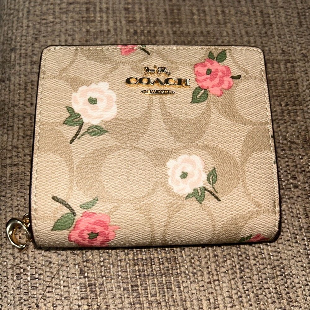 NWT COACH Floral Print Signature Canvas Wallet in Khaki/Pink